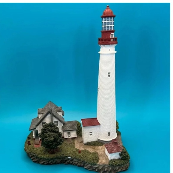 Cap May Lighthouse Figurine - Picture 2 of 10
